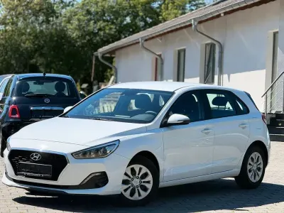 Usata Hyundai i30 Select 99 CV (72 kW) 2019 Bianco Berlina