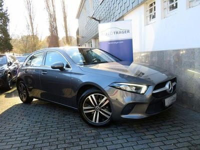 Gebraucht Mercedes A200 Progressive 163 PS (119 kW) 2021 Grau Limousine