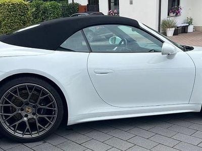 Porsche 911 Carrera 4 Cabriolet