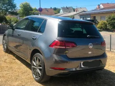 Gebraucht VW Golf VII 116 PS (85 kW) 2018 Grau Limousine