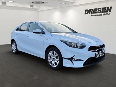 Gebraucht Kia Ceed Vision 140 PS (102 kW) 2025 Wd) cararraweiss (weiss Kleinwagen