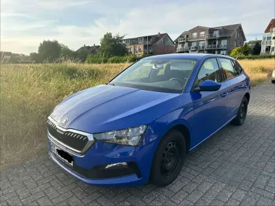 Gebraucht Skoda Scala Ambition 90 PS (66 kW) 2020 Blau Kleinwagen