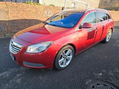 Gebraucht Opel Insignia Edition 140 PS (102 kW) 2010 Rot Kombi