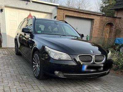 Gebraucht BMW 525 218 PS (160 kW) 2008 Schwarz Kombi