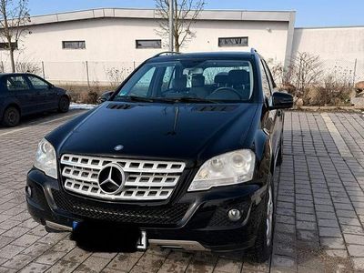 Gebraucht Mercedes ML350 231 PS (169 kW) 2010 Schwarz SUV