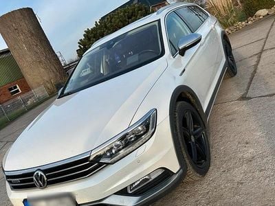 Gebraucht VW Passat Alltrack 240 PS (176 kW) 2016 Weiß Kombi