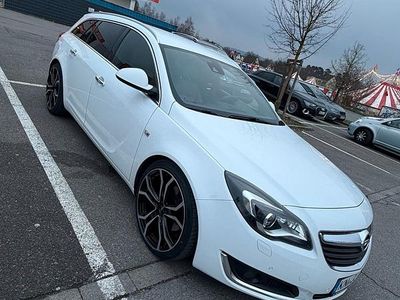 Gebraucht Opel Insignia 195 PS (143 kW) 2015 Weiß Kombi