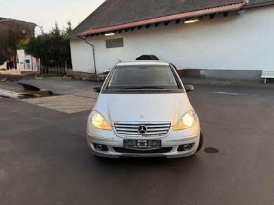 Silber Gebraucht 2004 Mercedes A170 Elegance Van / Kleinbus | 3.199 € (Teuer)
