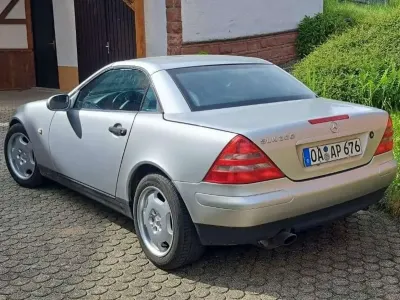 Gebraucht Mercedes SLK200 136 PS (100 kW) 2000 Silber Cabrio