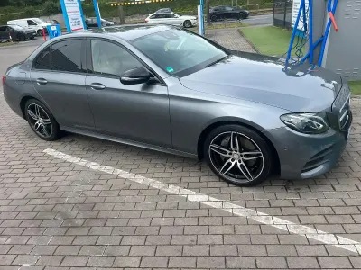 Brugt Mercedes E220 AMG line 194 HK (142 kW) 2016 Grå Sedan