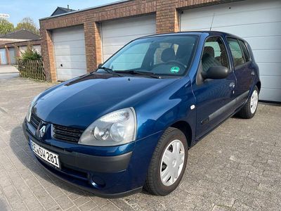 Usata Renault Clio II 58 CV (42 kW) 2005 Blu Utilitaria