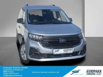 Gebraucht Ford Grand Tourneo Connect Titanium 102 PS (75 kW) 2023 Silber Van / Kleinbus