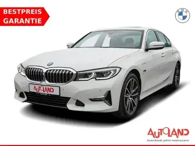 Gebraucht BMW 330 Luxury Line 252 PS (185 kW) 2022 Weiß Limousine