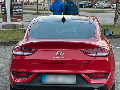 Gebraucht Hyundai i30 140 PS (102 kW) 2018 Rot Coupé