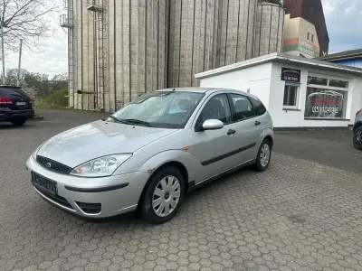 Gebraucht Ford Focus Viva 101 PS (74 kW) 2004 Silber Limousine