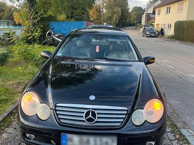 Schwarz Gebraucht 2003 Mercedes C230 Coupé | 1.250 €