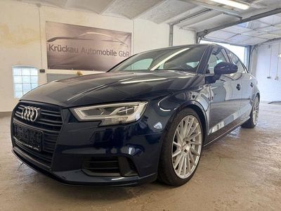Gebraucht Audi A3 Sport 116 PS (85 kW) 2017 Blau Limousine
