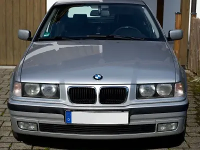 Gebraucht BMW 316 105 PS (77 kW) 2000 Silber Limousine