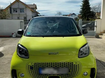 Begagnad Smart ForTwo Coupé 60 kW (82 HK) 2021 Grön Sportkupé