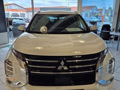 Neu Mitsubishi Outlander P-HEV Edition 306 PS (225 kW) 2025 Weiß SUV