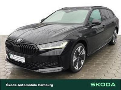 Neu Skoda Superb SportLine 193 PS (141 kW) 2026 Grau (onyxschwarz metallic) Kombi