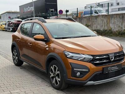 Gebraucht VW Golf VII Join 91 PS (66 kW) 2021 Orange Kleinwagen