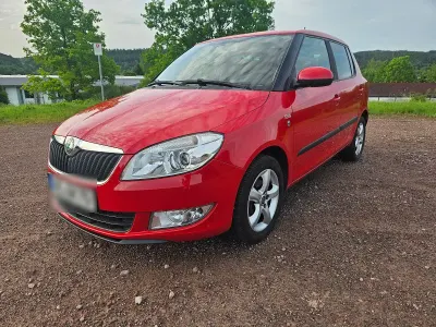 Gebraucht Skoda Fabia Family 86 PS (63 kW) 2011 Rot Limousine