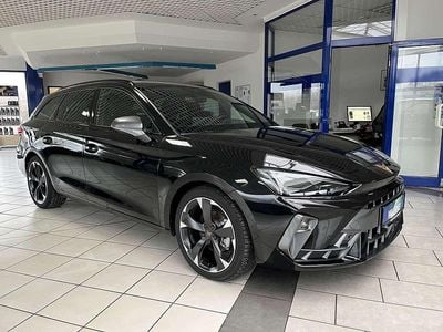 Gebraucht Cupra Leon 150 PS (110 kW) 2025 Midnight schwarz Kombi