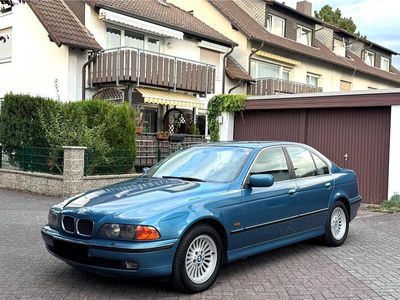 BMW 528