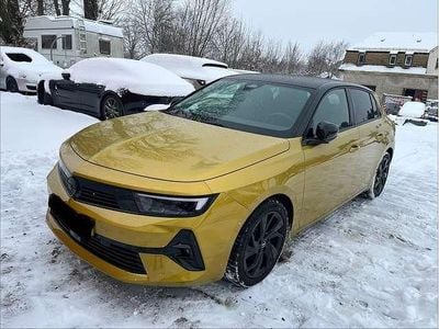 Amber yellow metallic Gebraucht 2023 Opel Astra Kleinwagen | 19.990 € (Superpreis)