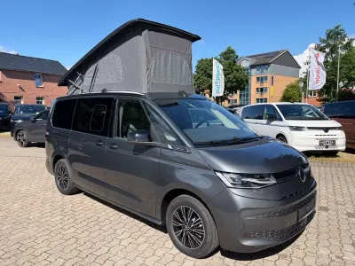 Neu VW California California 150 PS (110 kW) 2026 Indiumgrau metallic Van