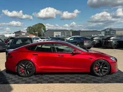 Gebraucht Tesla Model S Plaid 759 kW (1033 PS) 2023 Rot Kleinwagen