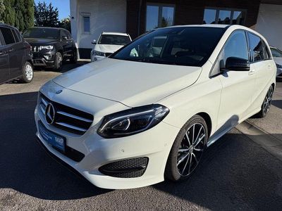 Usata Mercedes B180 Urban 122 CV (89 kW) 2018 Bianco Monovolume