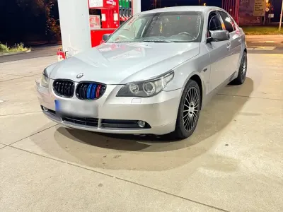 Gebraucht BMW 523 170 PS (125 kW) 2006 Grau Limousine