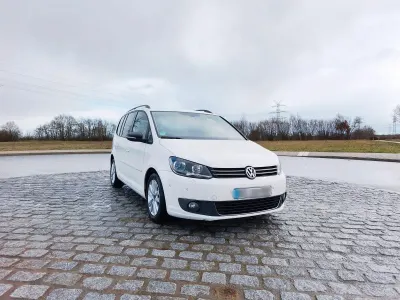 Gebraucht VW Touran 140 PS (102 kW) 2012 Weiß Van / Kleinbus
