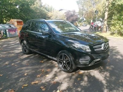Second-hand Mercedes GLE350 258 CP (189 kW) 2016 Negru SUV