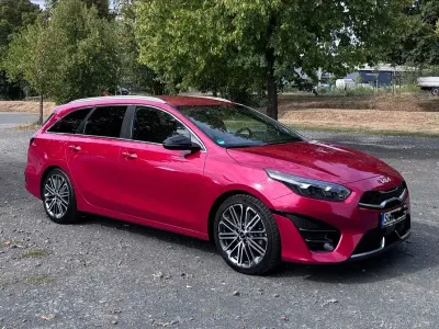 Gebraucht Kia Ceed Sportswagon GT-Line 140 PS (102 kW) 2025 Rot Kombi
