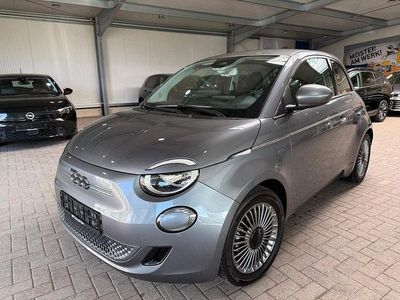 Gebraucht Fiat 500e 86 kW (118 PS) 2023 Mineral grau/grigio hts Kleinwagen