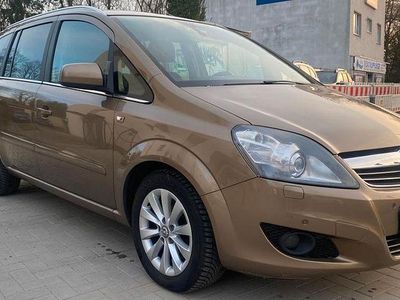 Gebraucht Opel Zafira Family 125 PS (91 kW) 2013 Braun Van / Kleinbus