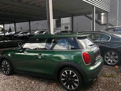 Gebraucht Mini ONE Classic 102 PS (75 kW) 2022 Grün Kleinwagen