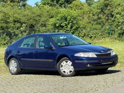 Gebraucht Renault Laguna II Dynamique 135 PS (99 kW) 2004 Blau Limousine