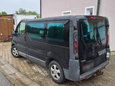 Gebraucht Opel Vivaro 135 PS (99 kW) 2005 Schwarz Van / Kleinbus