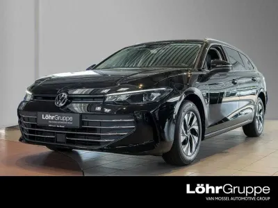 Neu VW Passat Business 150 PS (110 kW) 2026 Schwarz Kombi