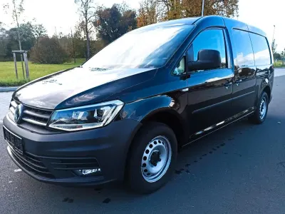Käytetty VW Caddy Trendline 102 HP (75 kW) 2018 Musta Tila-auto
