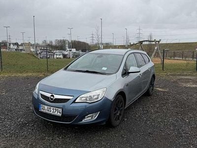 Usata Opel Astra Design Edition 116 CV (85 kW) 2011 Grigio Station wagon