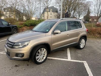 Gebraucht VW Tiguan Trendline 160 PS (117 kW) 2015 Gold SUV