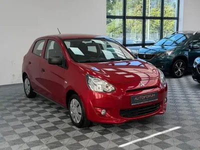 Gebraucht Mitsubishi Space Star Classic Collection 71 PS (52 kW) 2015 Rot Limousine