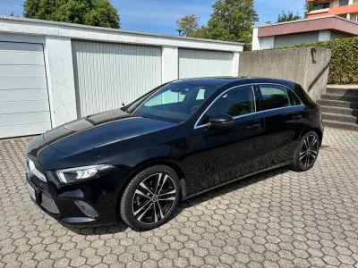 Gebraucht Mercedes A180 136 PS (100 kW) 2019 Schwarz Limousine