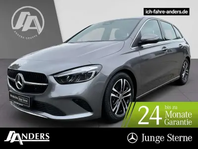 Gebraucht Mercedes B200 150 PS (110 kW) 2025 Mountaingrau Kleinwagen