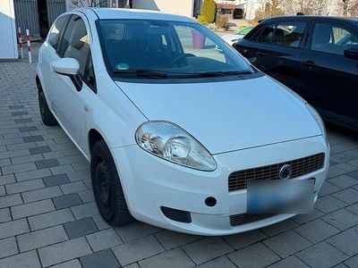 Gebraucht Fiat Punto 77 PS (56 kW) 2009 Weiß Kleinwagen